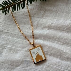 🍄 FANDOM 🍄 Gold plate Disney Castle panel pendant necklace, Disney World